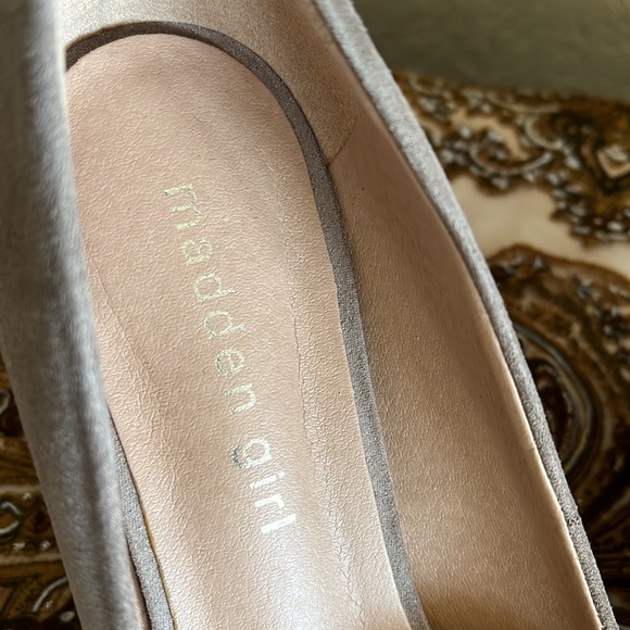 Madden Girl Tan Faux Suede Pumps - Picture 6 of 9